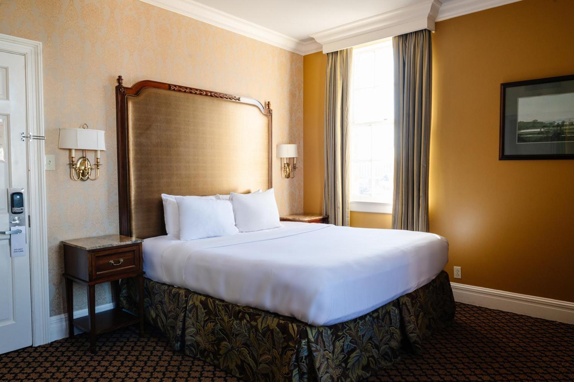 Отель The Lafayette New Orleans By Kasa Номер фото