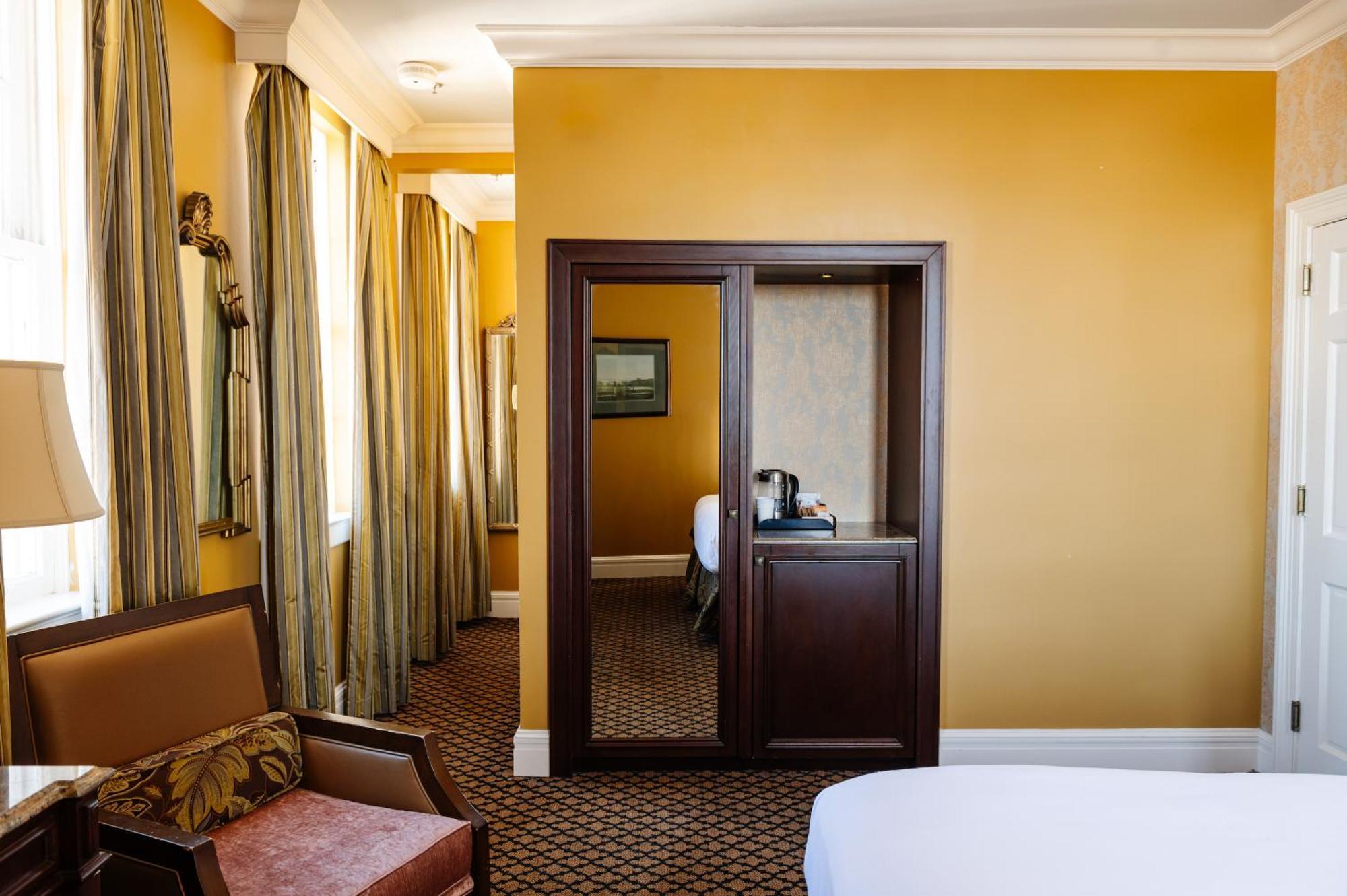 Отель The Lafayette New Orleans By Kasa Номер фото