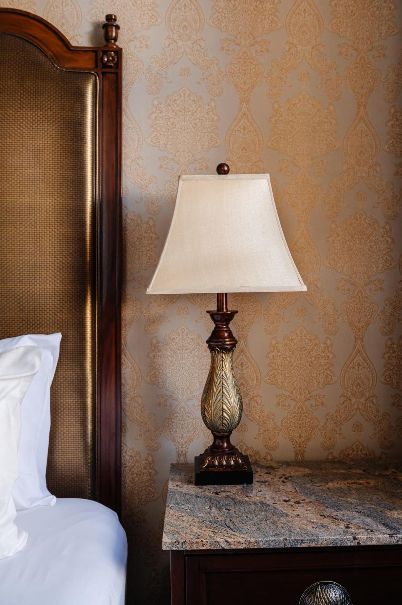 Отель The Lafayette New Orleans By Kasa Экстерьер фото