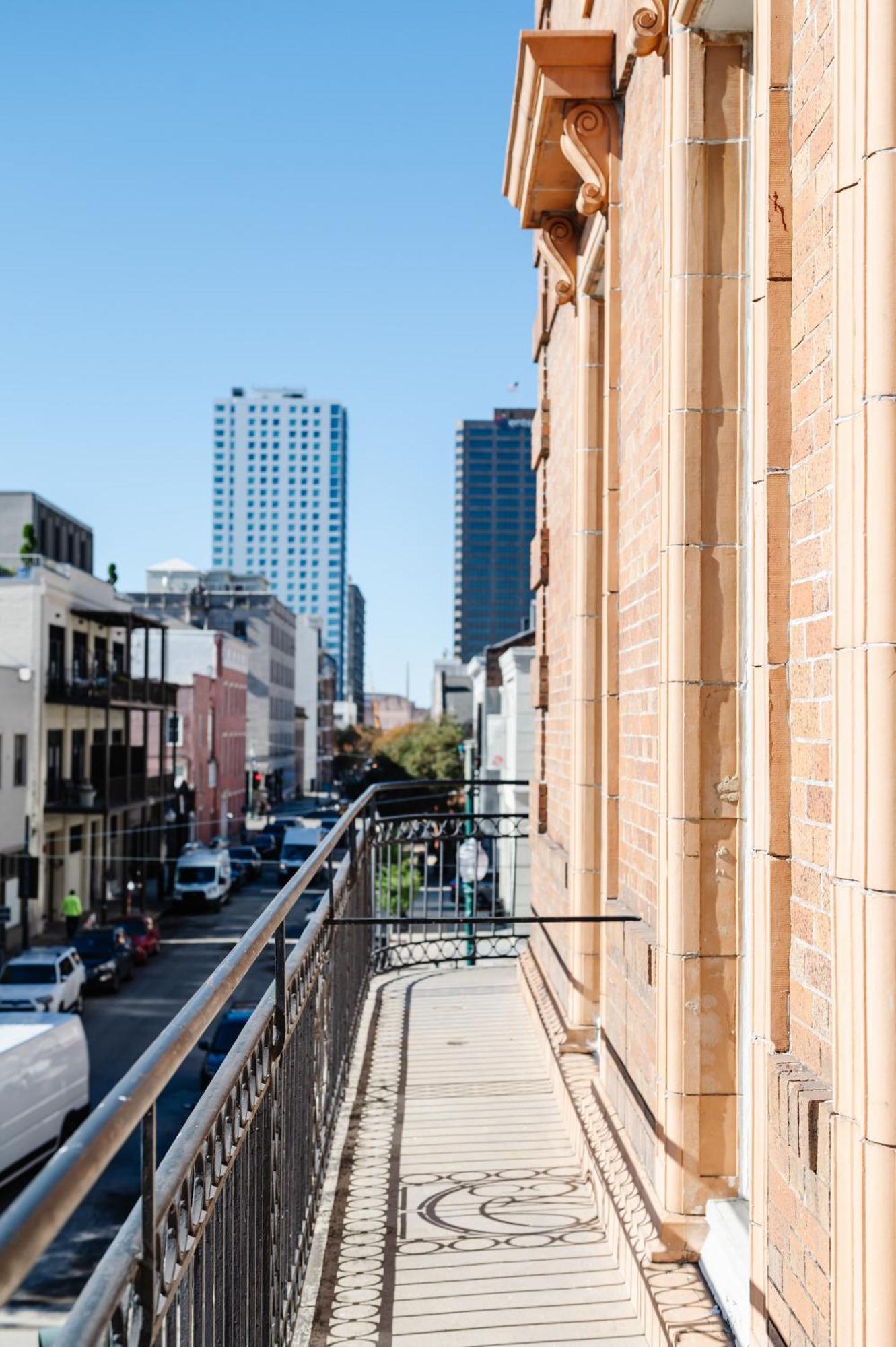 Отель The Lafayette New Orleans By Kasa Номер фото