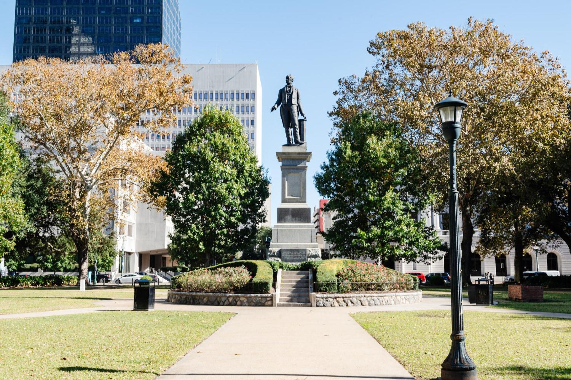 Отель The Lafayette New Orleans By Kasa Экстерьер фото